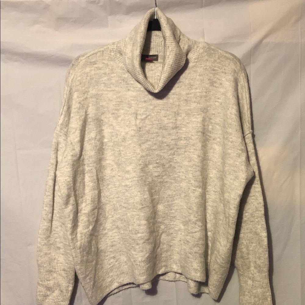 Cozy Heathered Gray Turtleneck Vince Camaro